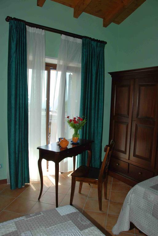 B&B La Casa Di Trizzi Como Habitación foto