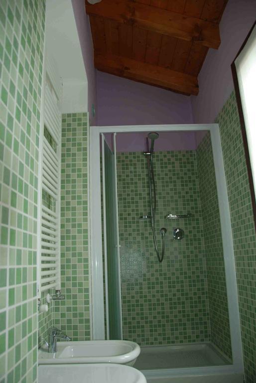 B&B La Casa Di Trizzi Como Habitación foto