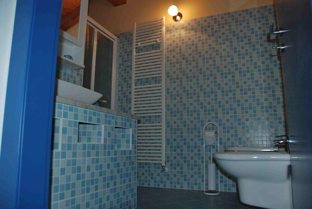 B&B La Casa Di Trizzi Como Habitación foto