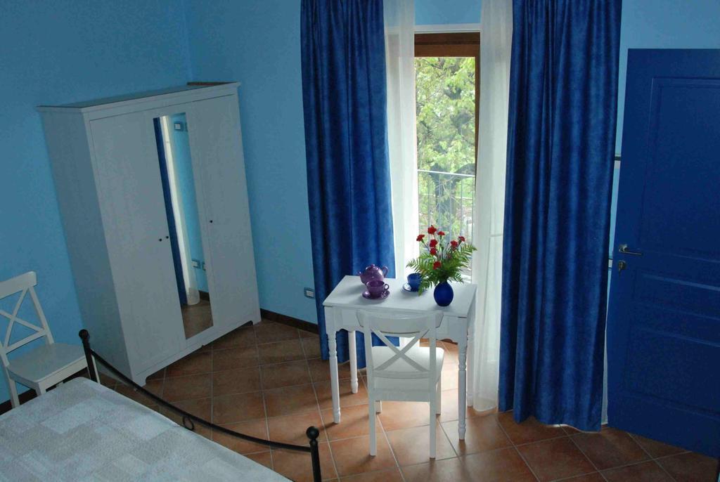 B&B La Casa Di Trizzi Como Habitación foto