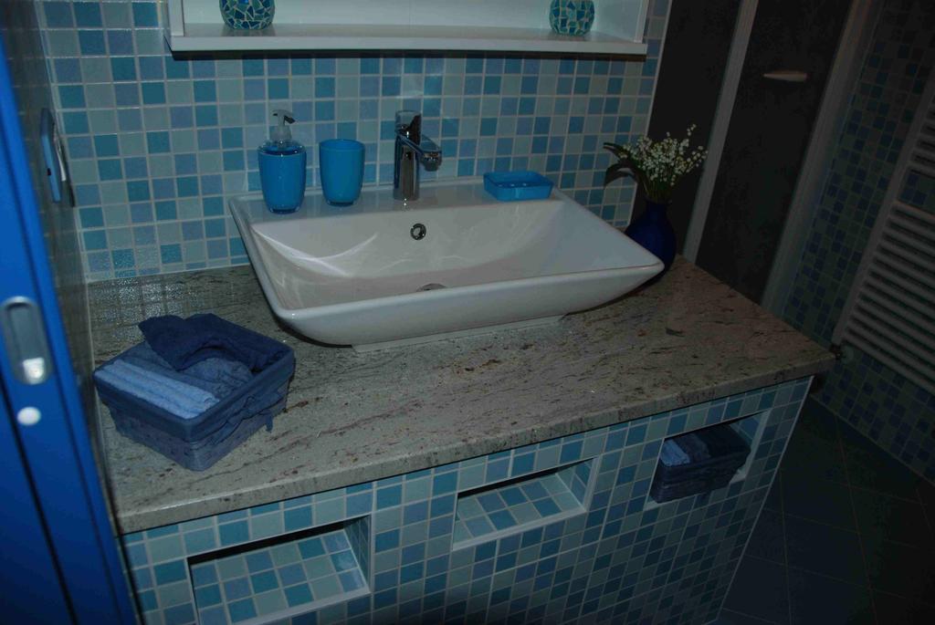 B&B La Casa Di Trizzi Como Habitación foto